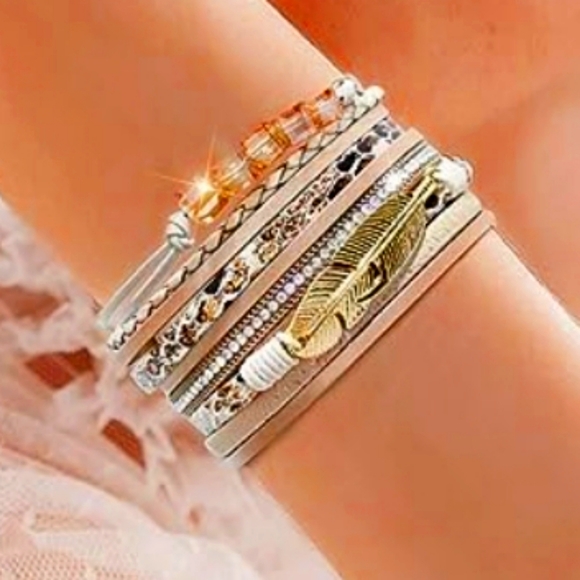 roses_garden Jewelry - LEAF CHARM Multi Layered Bracelet NWT